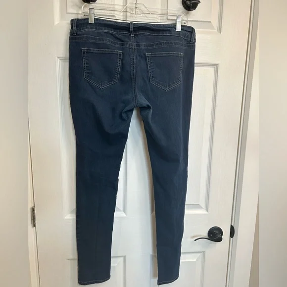 Maurice Low Rise Jeans - Picture 12 of 12